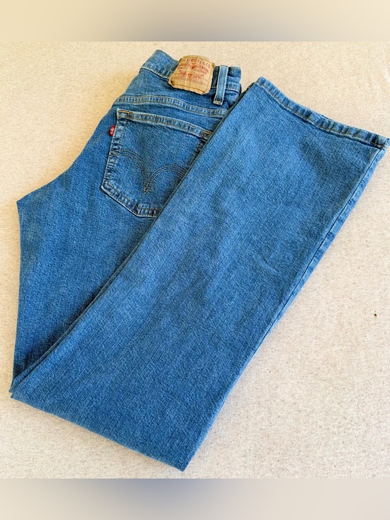 Levi's Denim - Vintage Levi's 550 Women's Jeans Size 8L Medium Wash Relaxed Boot Cut Fit Denim